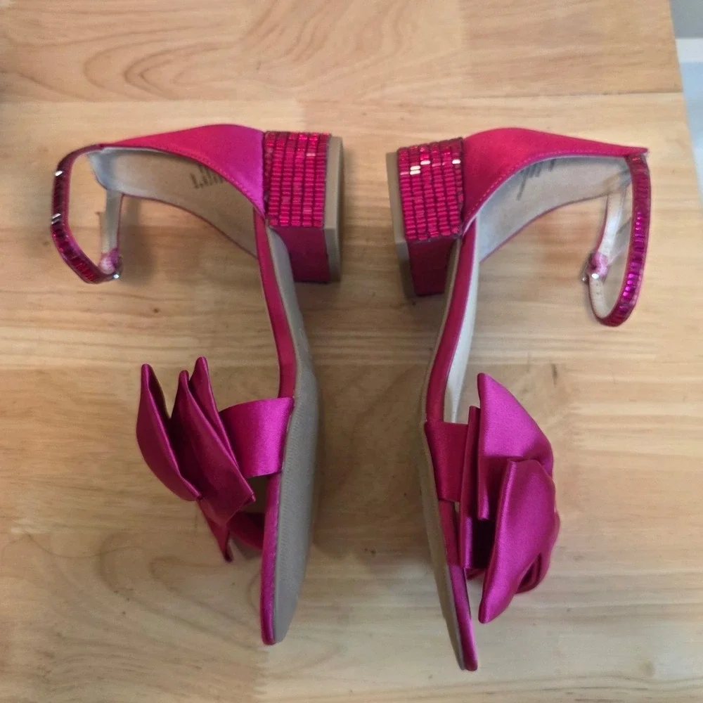 Betsey Johnson Kids 4 Maddy Heel Sandal Magenta Bow Rhinestone BK-MADDY